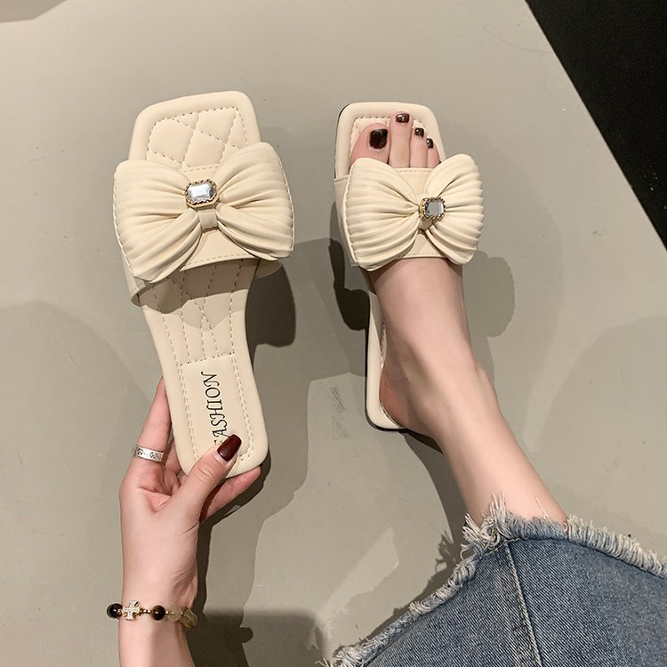 Women's 2025 summer new plus-size women's shoes comfortable flat shoes wear fairy small fragrant wind flip-flops shoe size 35-43