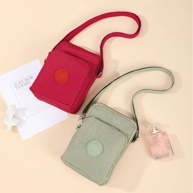 Outdoor toilet daily necessities storage bag Nylon cross body Korean shoulder 250408
