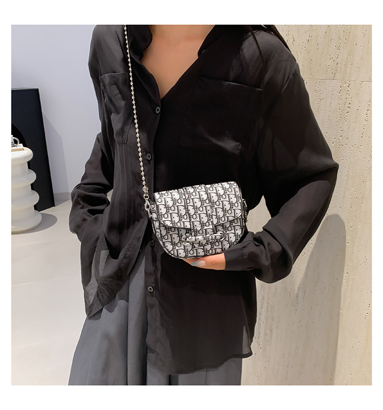 2025 Women's summer fashion small square Popular leisure shoulder cross body bag this year new design