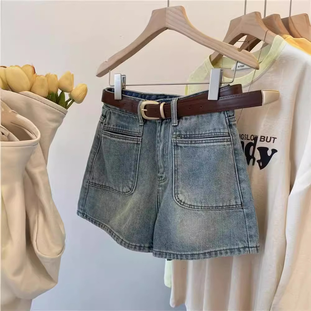 2025 New Designer Shorts Minimalist Double Denim Shorts For Women Summer New High Waisted Slimming Wide Leg Pocket Design A-line Hot Pants