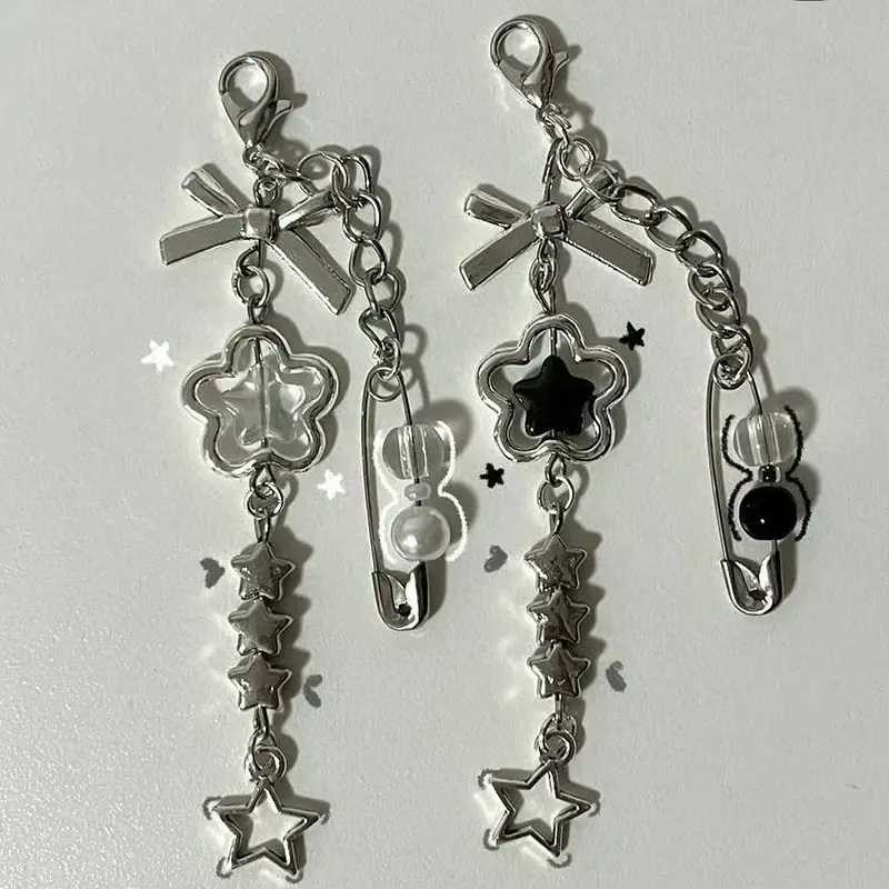 White and black matching keychain star bead pin keychainXJ250409