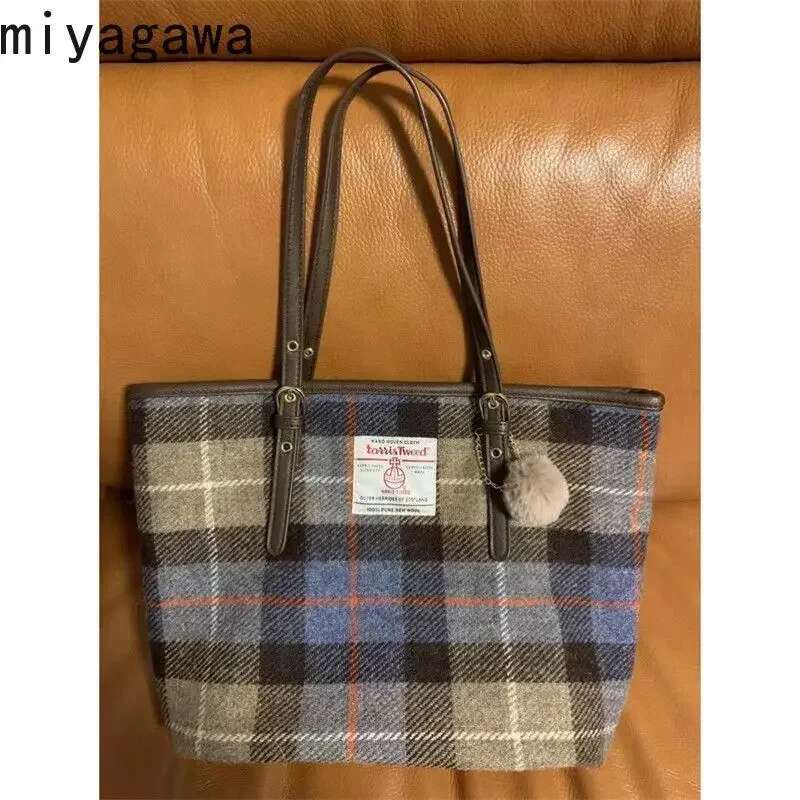 Miyagawa Autumn/Winter Retro Women's Bag 2023 New Large Capacity Checkered One Shoulder Crossbody Handbag Commuter Tote Bags