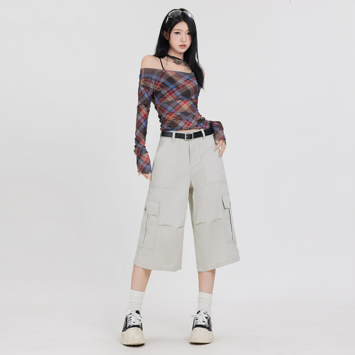 2025S Women s Designer Shorts American Style Large Pocket One Seventh Denim Shorts Summer Design Sense Loose Tencel Pants Wide Leg Mid Pants Hot Pants