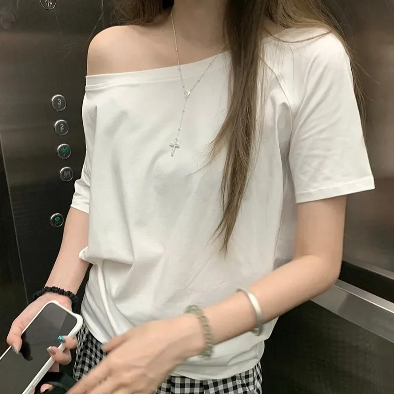T-shirts Women Solid Simple Summer Casual Cleanfit Short Sleeve All-match Young Girls Streetwear Y2k Top Aesthetic Clothes Ins 250409
