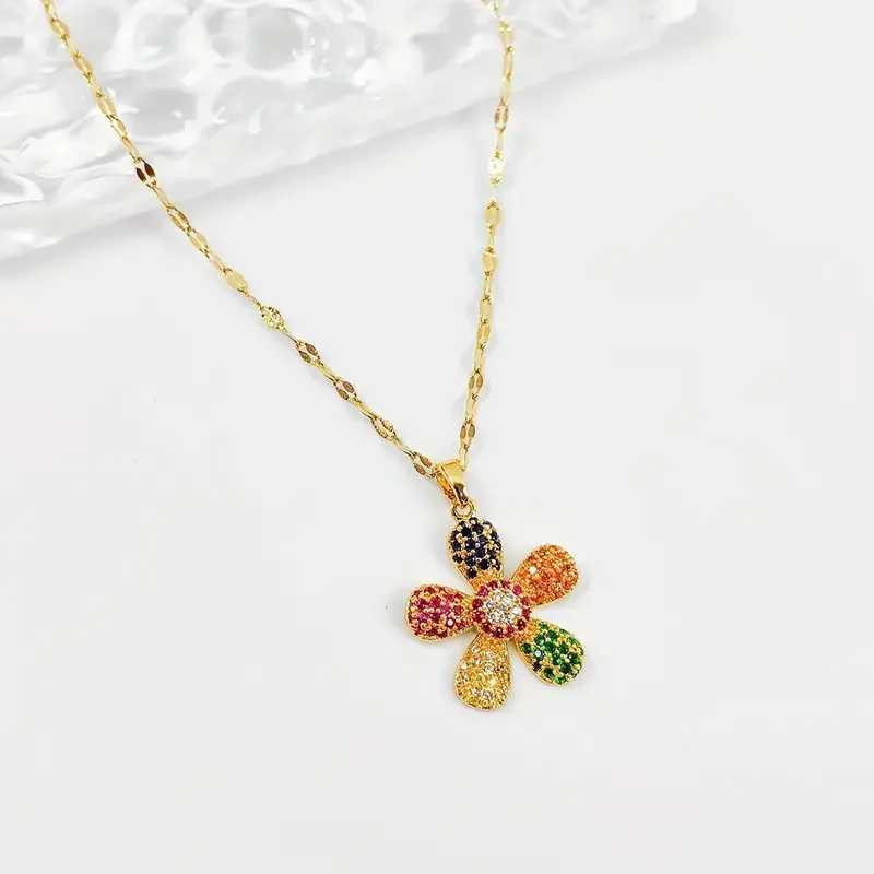One colorful five petal flower pendant necklace makes women feel luxurious and niche design Y250408