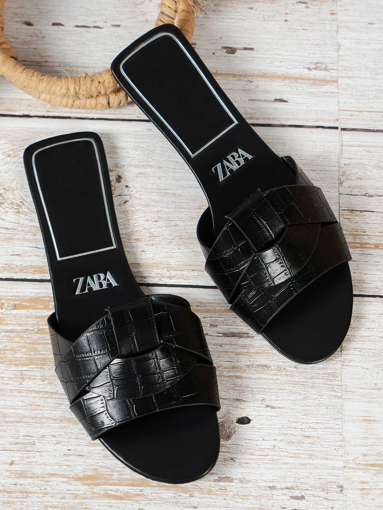 Women 2025 summer new fashion slippers outside wearing plus-size casual all-in-one blue denim flat sandals women