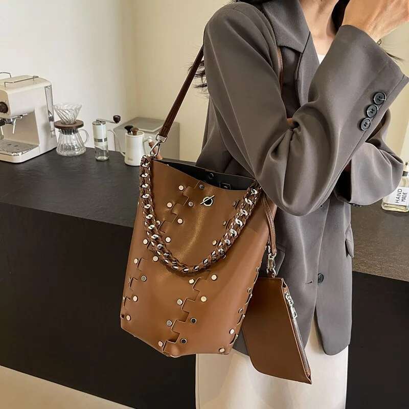 Rivets Designer Large Bucket For Women Purses And Handbags Hollow Out Chain Female Shoulder Messenger Bags Black