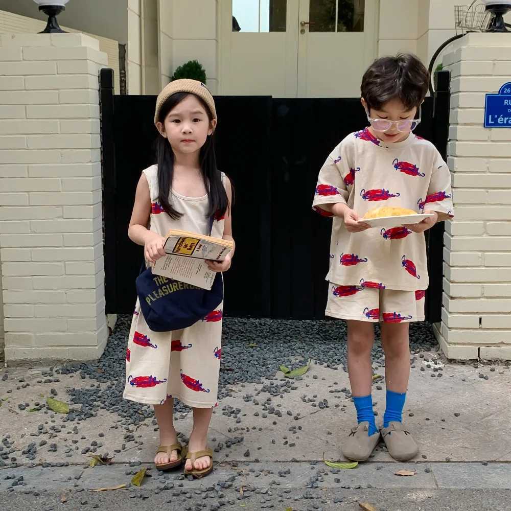 Brothers and sisters Dress Summer 2023 Boys and Girls Korean Letter Graffiti Family Matching Clothing Family T-shirt Appearance S2548