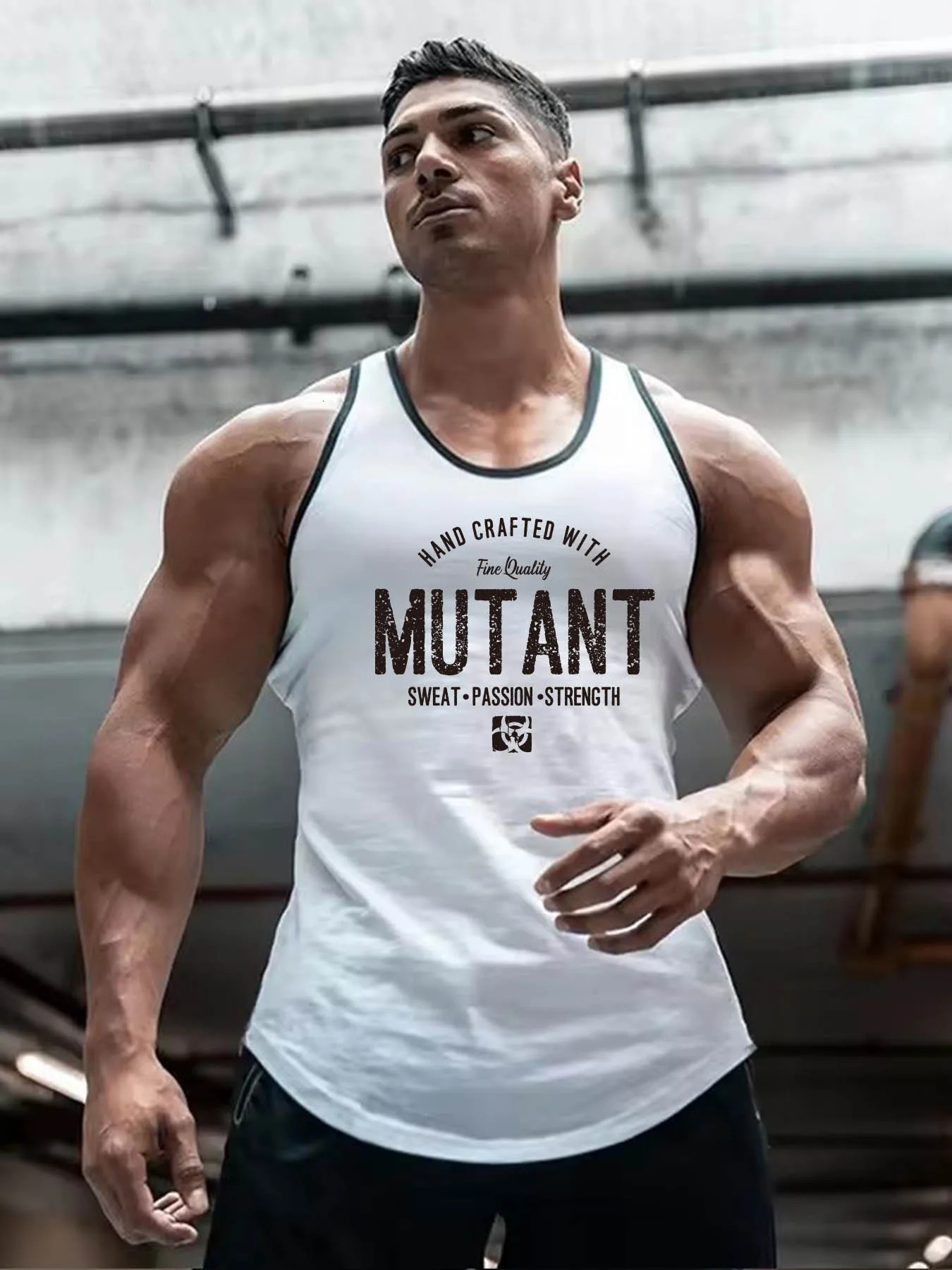 Summer fitness vest suitable for mens quick drying breathable and stretchable sleeveless Tshirt fashionable sweetheart 250409