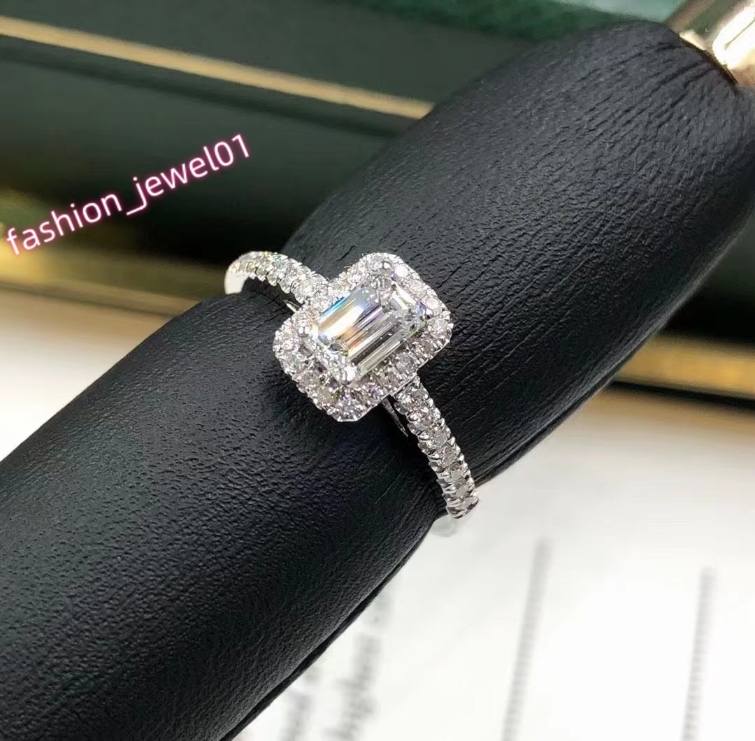 Custom Fine Jewelry 1ct D Color Emerald Cut Moissanite Halo Ring 18K White Gold Moissanite Jewelry Wedding Engagement Ring