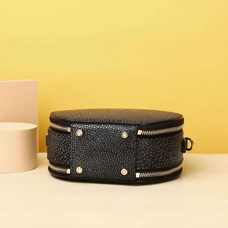 2023 Winter New Fashion Round Handbag Cowhie Women's Designer Genuine Leather Female Bag