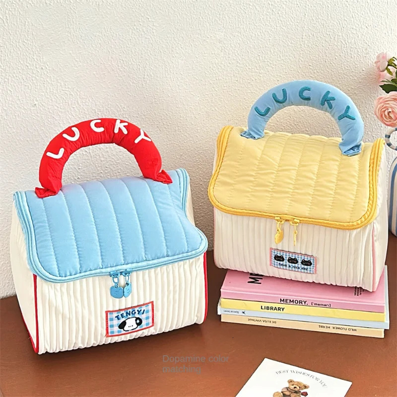 Cute womens makeup bag large capacity skincare storage portable travel washing 250408