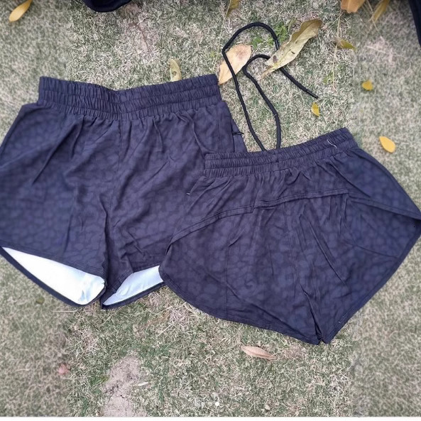 2025 New Designer Shorts Summer New Women's Clothing Personalized And Fashionable High Waist Slimming Three Part Shorts