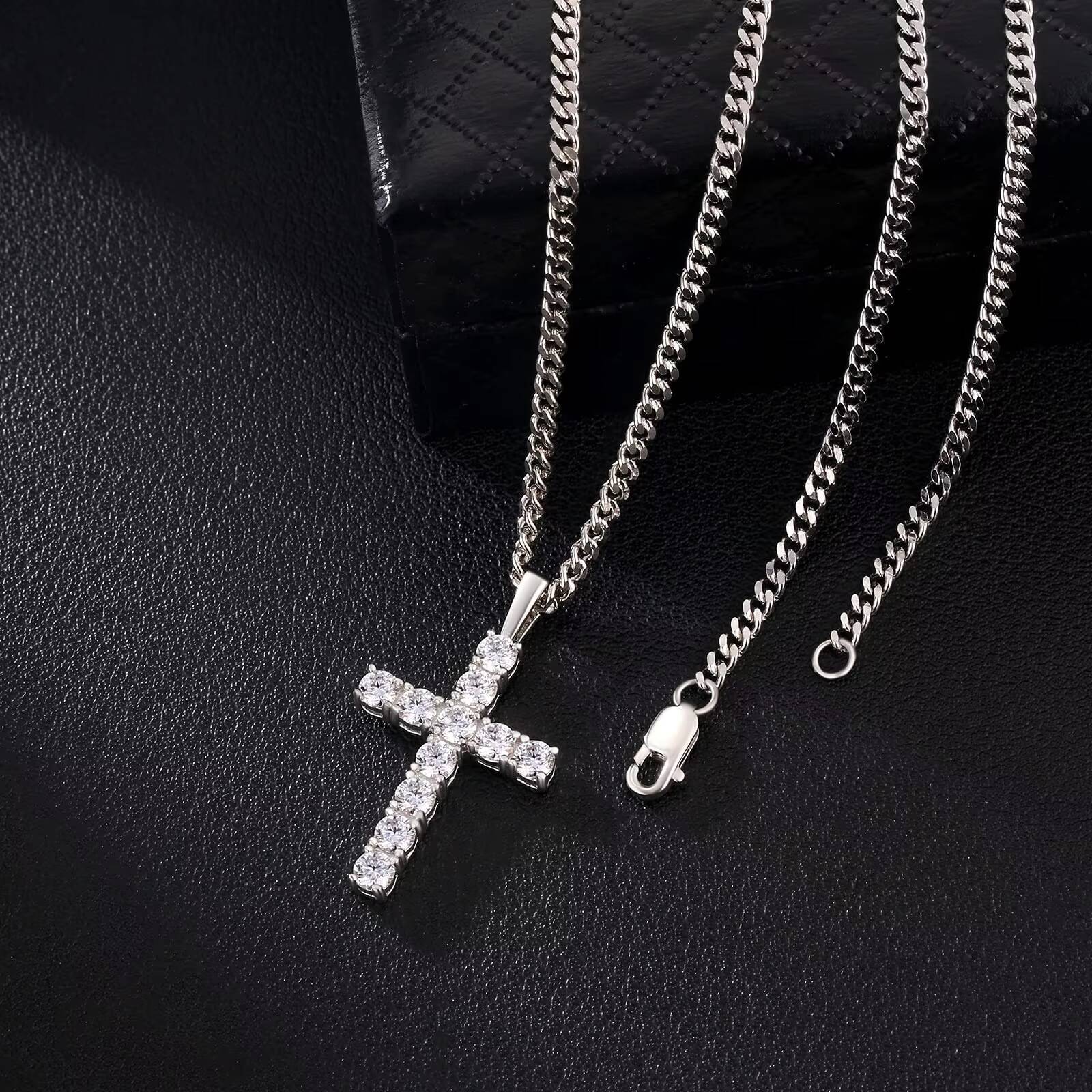Shiny Cross Diamond Necklaces 14K Gold Plated S925 Cuban Chain 11Carat Moissanite Sterling Silver Cross Pendant for Men Women