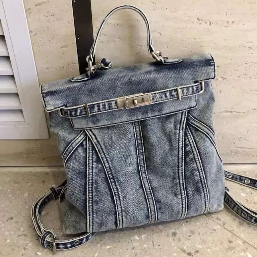 2025 New Fashionable Premium Retro Wash Denim Large Capacity Commuter Travel Bag Casual Backpack