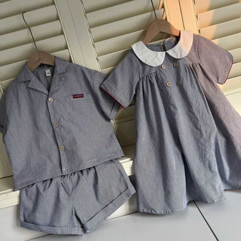 Brothers and sisters clothing summer plaid childrens lapel shirt+shorts boys 2PCS girls baby collar dress 1-8Y childrens clothing S2548
