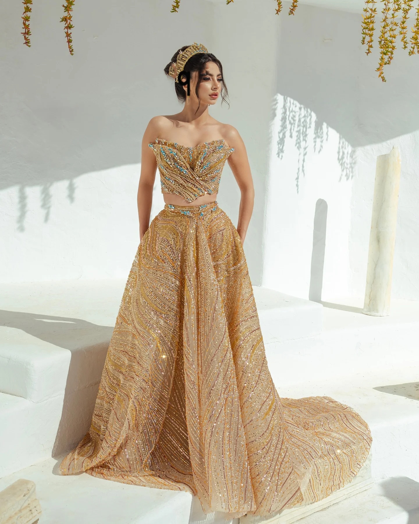 Designer Evening Dresses Strapless Sleeveless Two Pieces Dress Sequins Crystal Sweep Train Gown Party Customized