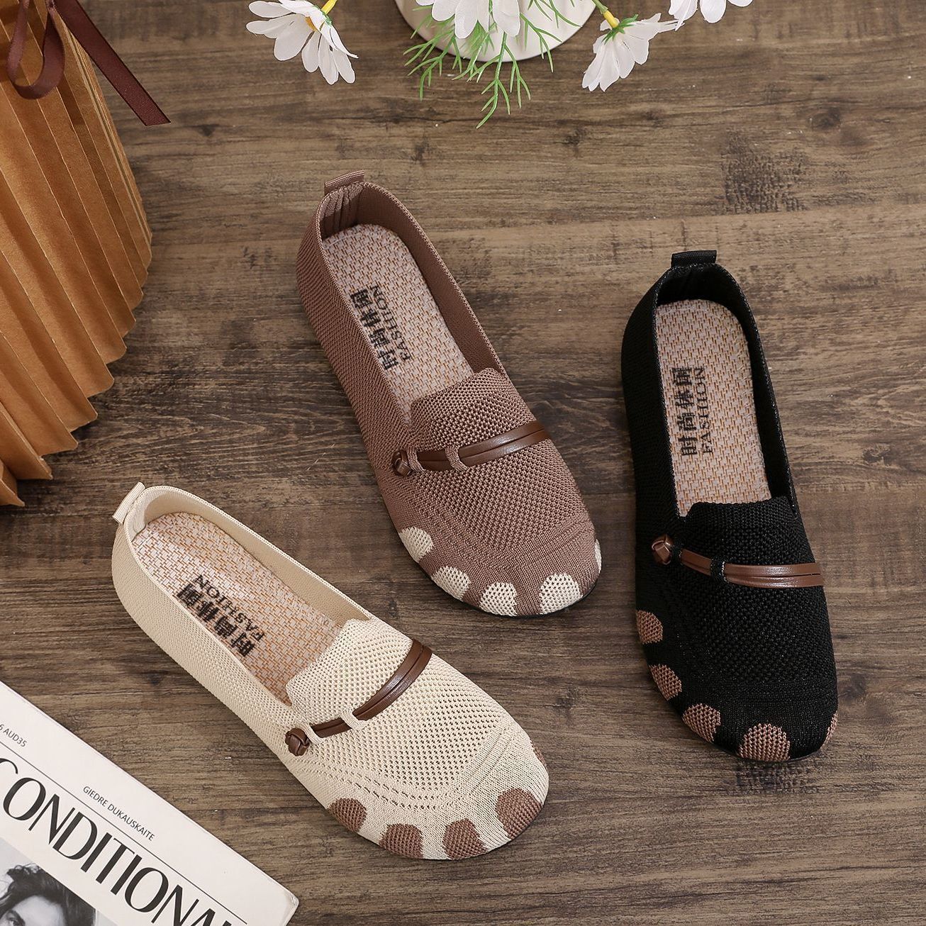 2025 New Women's Spring/Summer Women's Breathable Beijing Lightweight Cloth Shoes Comfortable Anti Slip Casual Mom Soft Bottom Cloth Shoes