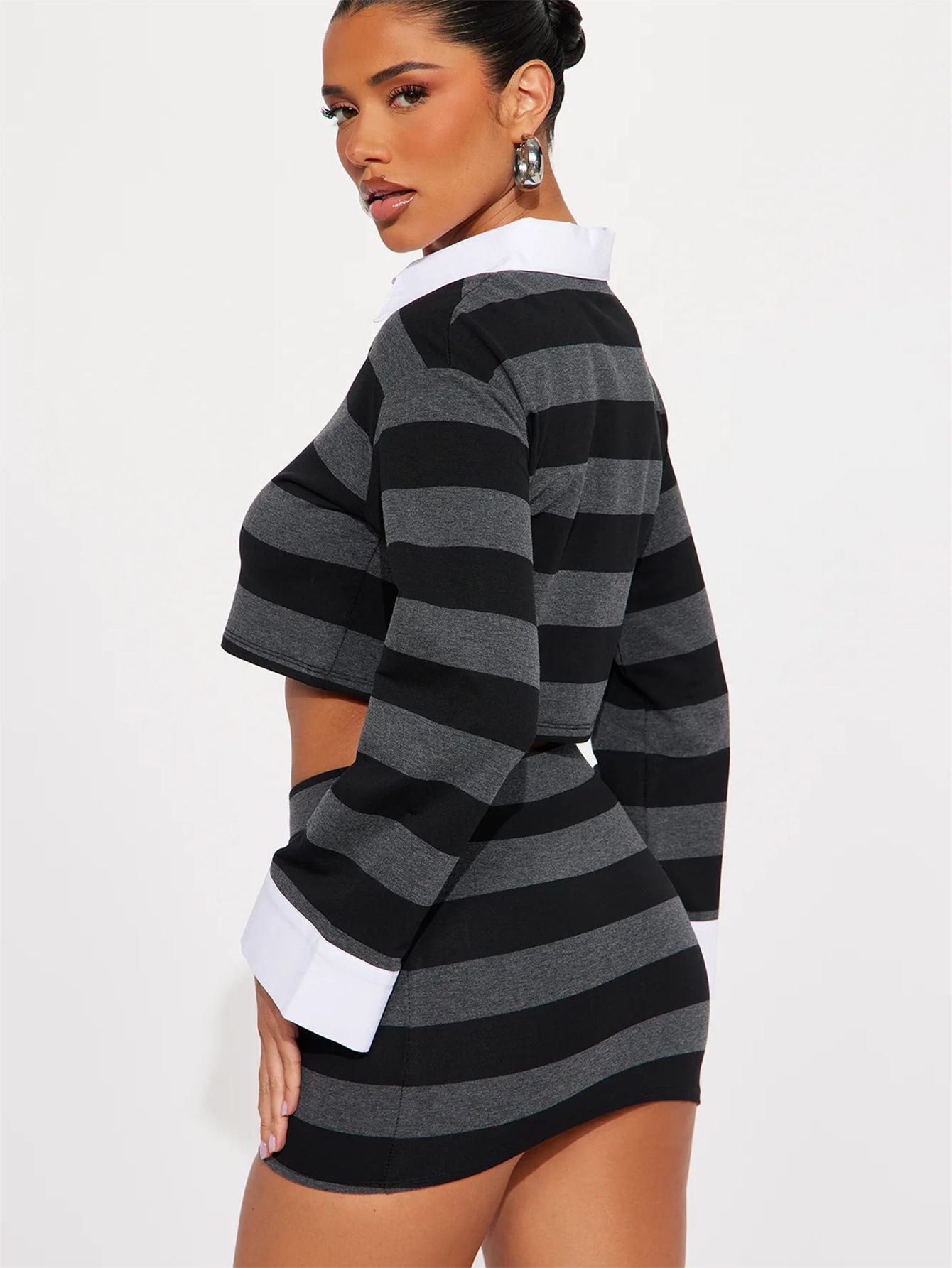 2025S Designer Women S Set New Fashion Striped Contrasting Style With Exposed Navel Long Sleeved Lapel Top Hip Hugging Short Skirt Set