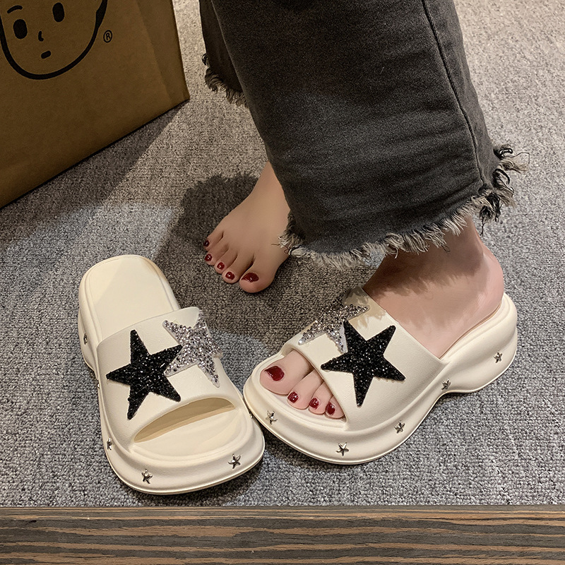 Women's 2025 summer slippers with thick soles wear new non-slip slippers to go out with the same sandals