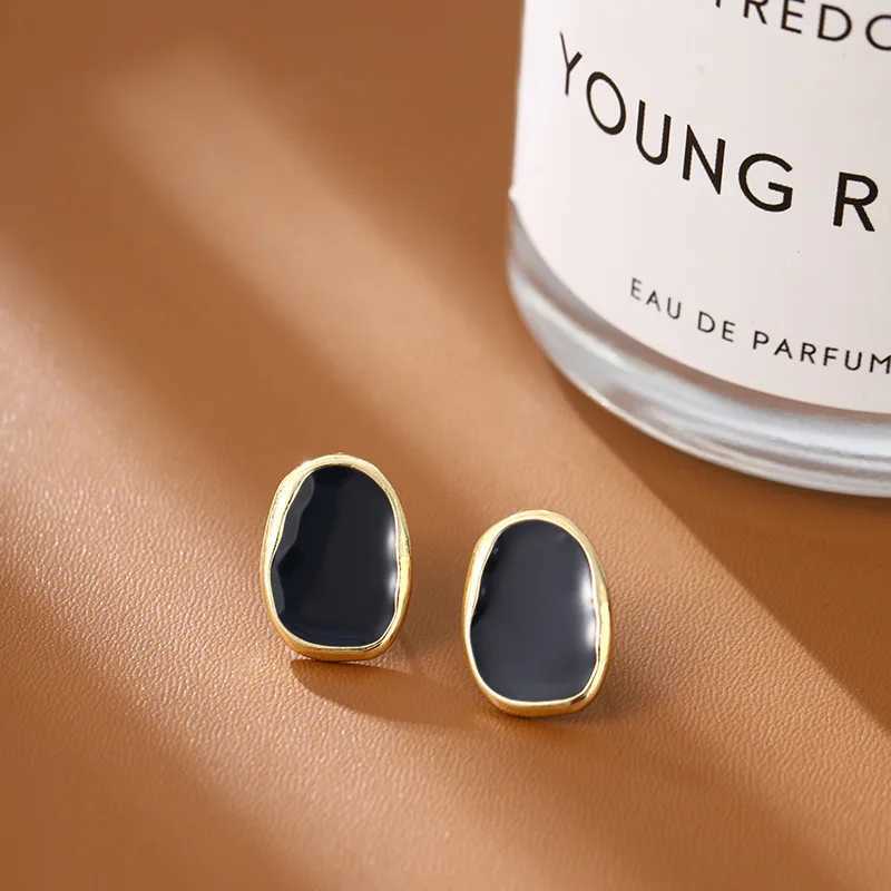 2024 New Black Earrings Irregularity Metal Earring for Women Vintage Jewelry New Design Fashion Aesthetic Earrings Accessories Z250408