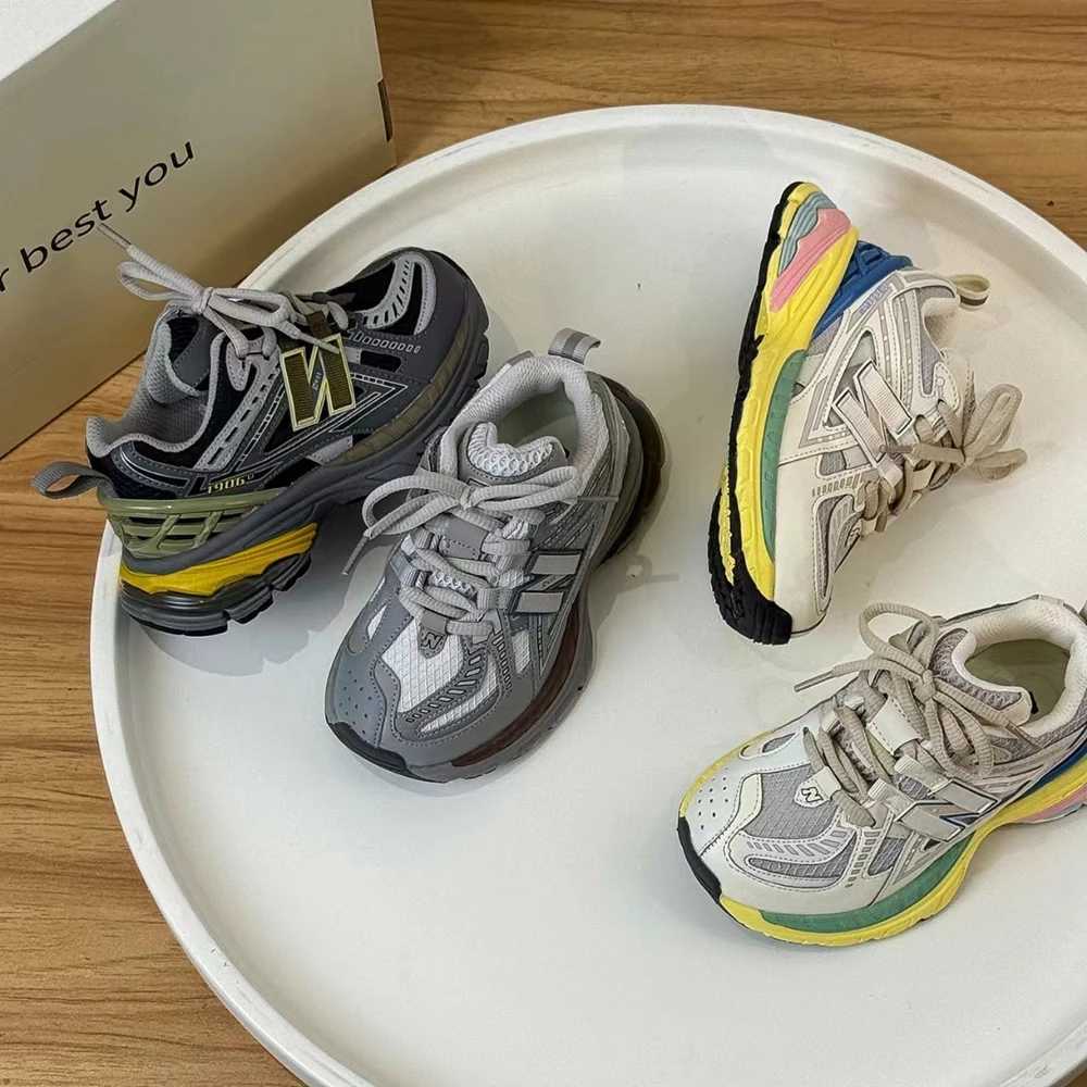 Boys new style tennis shoes childrens casual shoes sports shoes childrens soft soled shoes fashionable school shoes boys shoes X250409