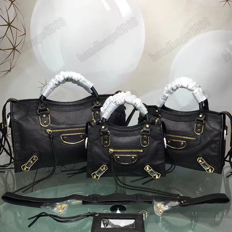 Classic casual fashion City top quality handbag shoulder Original Italian imported goat leather small gold nail black motorcycle bag