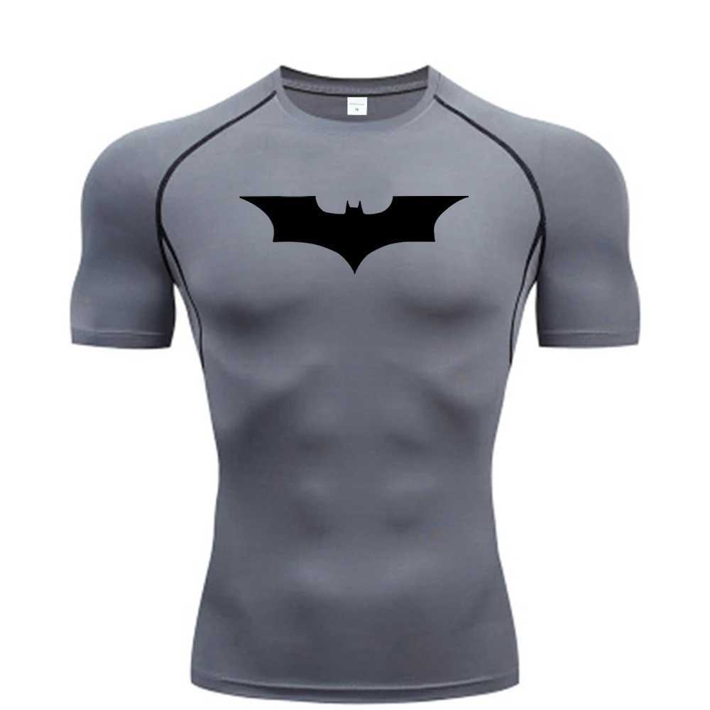 Bat print mens tight fitting T-shirt running compression T-shirt fitness short sleeved mens casual shirt topXJ250409