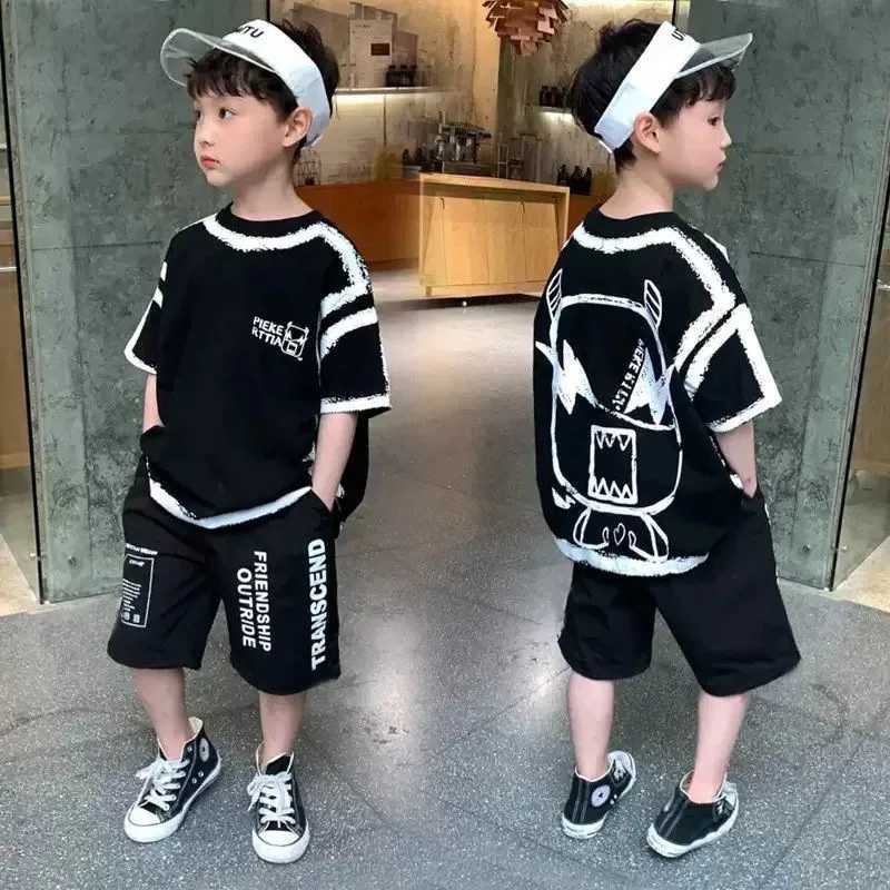 Summer Casual Boys Cotton Contrast Alphabet Graffiti T-shirt+Shorts Set School Childrens Track and Field Clothing Childrens 2PCS Clothing 5-14 Years S