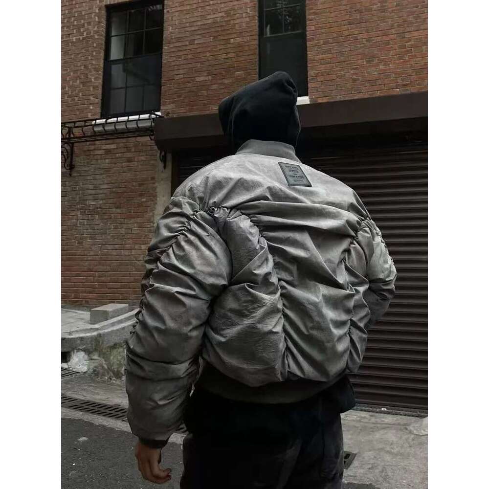 Retro Wasteland Wind Jackets Pleated Design Flight Jacket Baseball Cotton Suit American Parkas Hip Hop Winter Coat New Man