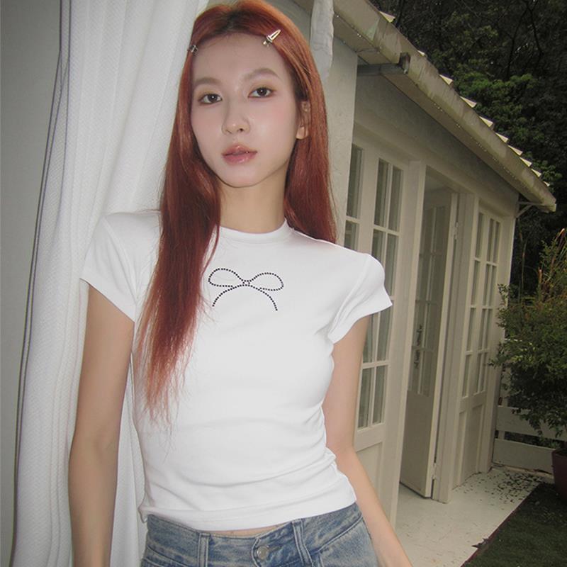 2025S Designer Women S T Shirt Summer New Round Neck Hoodie Sleeve Butterfly Dew Umbilical Women S Top T Shirt Hot Drilled Short Style For Women