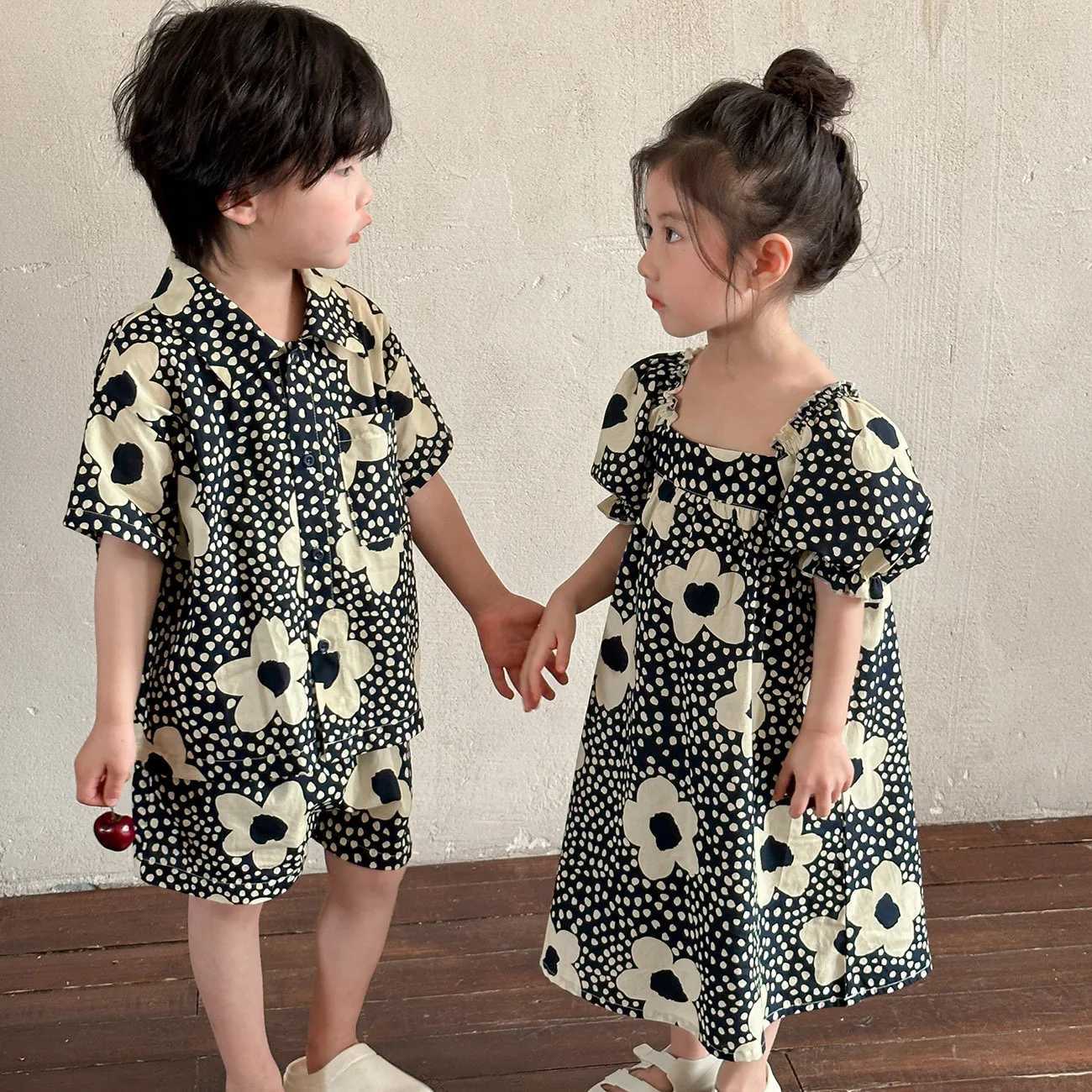 22064-1 Wholesale Brothers and sisters Clothing 2024 Summer New Holiday Style Baby Girls Dress Short Sleeve Casual Boys Two Piece Set S2548