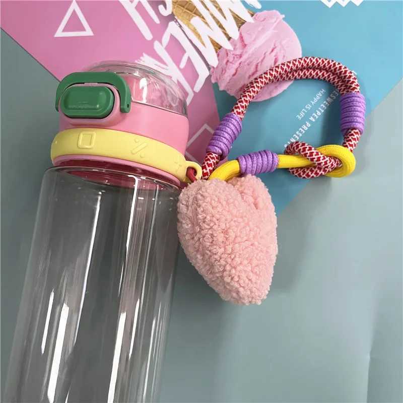 Car keychain heart-shaped plush keychain colorful lanyard bag keychain Accor fashion wrist Str leak proof pendant keychainXJ250409