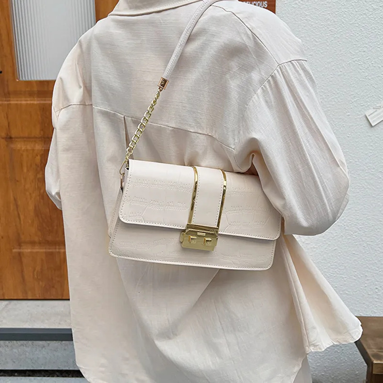 Luxury Brand Designer 2025 Summer New Minimalist Commuter Vintage Women's Underarm Valentine's Day Limited Chain Small Square Bag