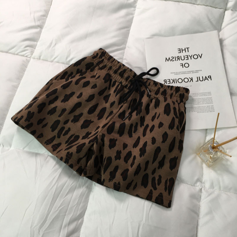 2025S Women s Designer Shorts Summer Women s High Waist Leopard Pattern Sports Loose Fit Wide Leg Hot Pants Running Casual Pajamas Beach Pants
