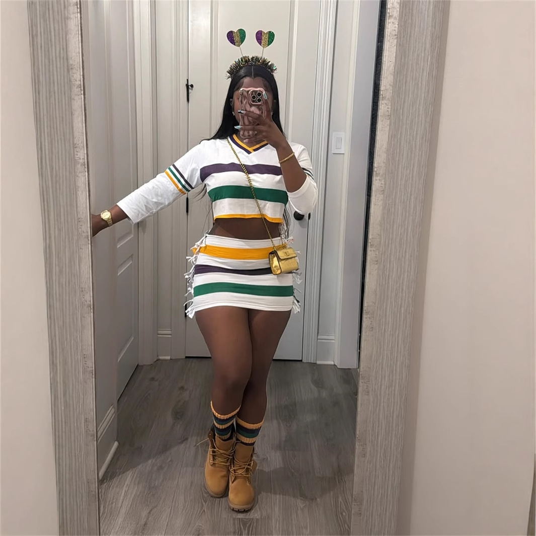 2025S Designer Women S Set New Fashionable Slim Fit Striped Contrasting Lace V Neck Crop Top With Exposed Navel Hip Hugging Short Skirt Set
