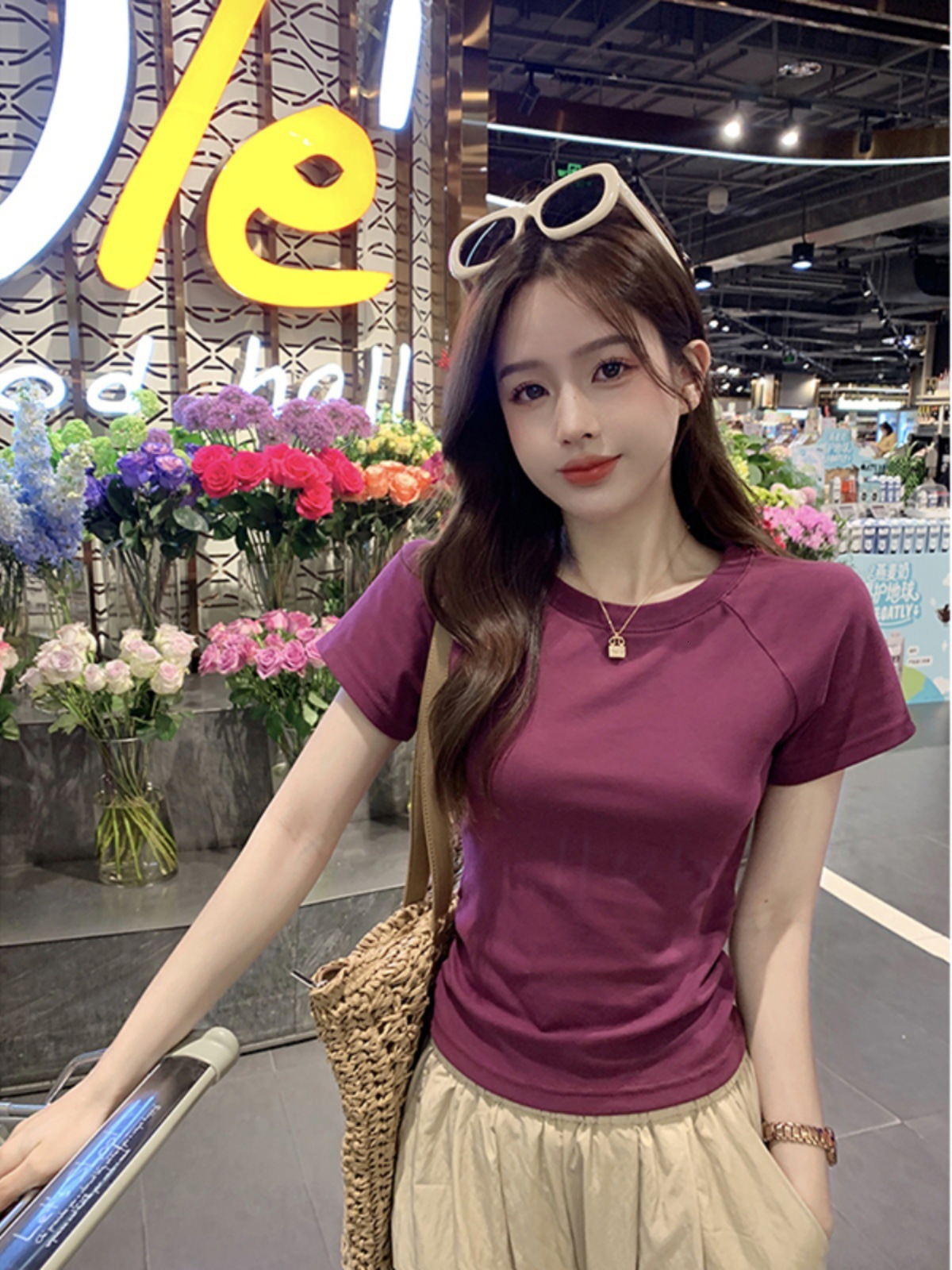 2025S Designer Women S T Shirt Spicy Girl S Mind Machine T Shirt Summer Back Hollow Design Feeling Slim Fit Folded Waist Short Sleeve Top For Women