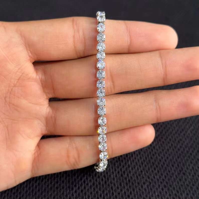 Trendy Fashion Forward Fine Jewelry Moissanite Diamond Studded Cuban Chain Bracelets for Sale From India