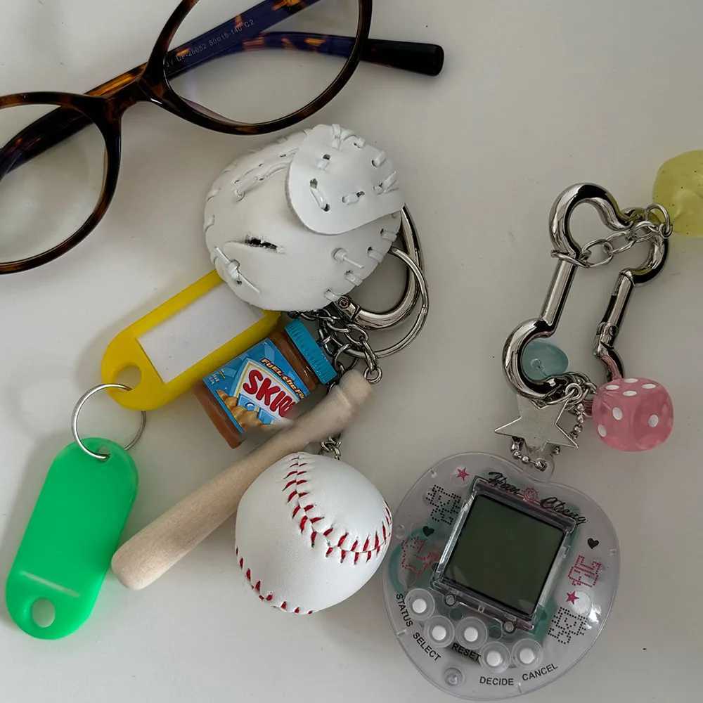 Korean fashion rainbow game console bone keychain Kaii Harajuku charm Y2K crystal heart lock DIY bag pendant keychain retroXJ250409