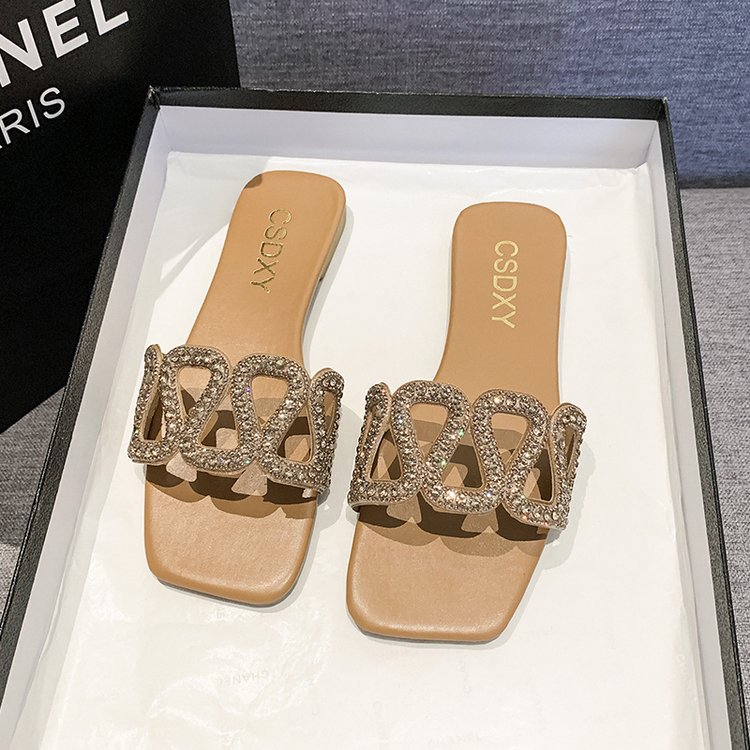 Women 2025 summer new small fragrant wind flat diamond slippers outside Korean 100 with skirt fashion flip-flops