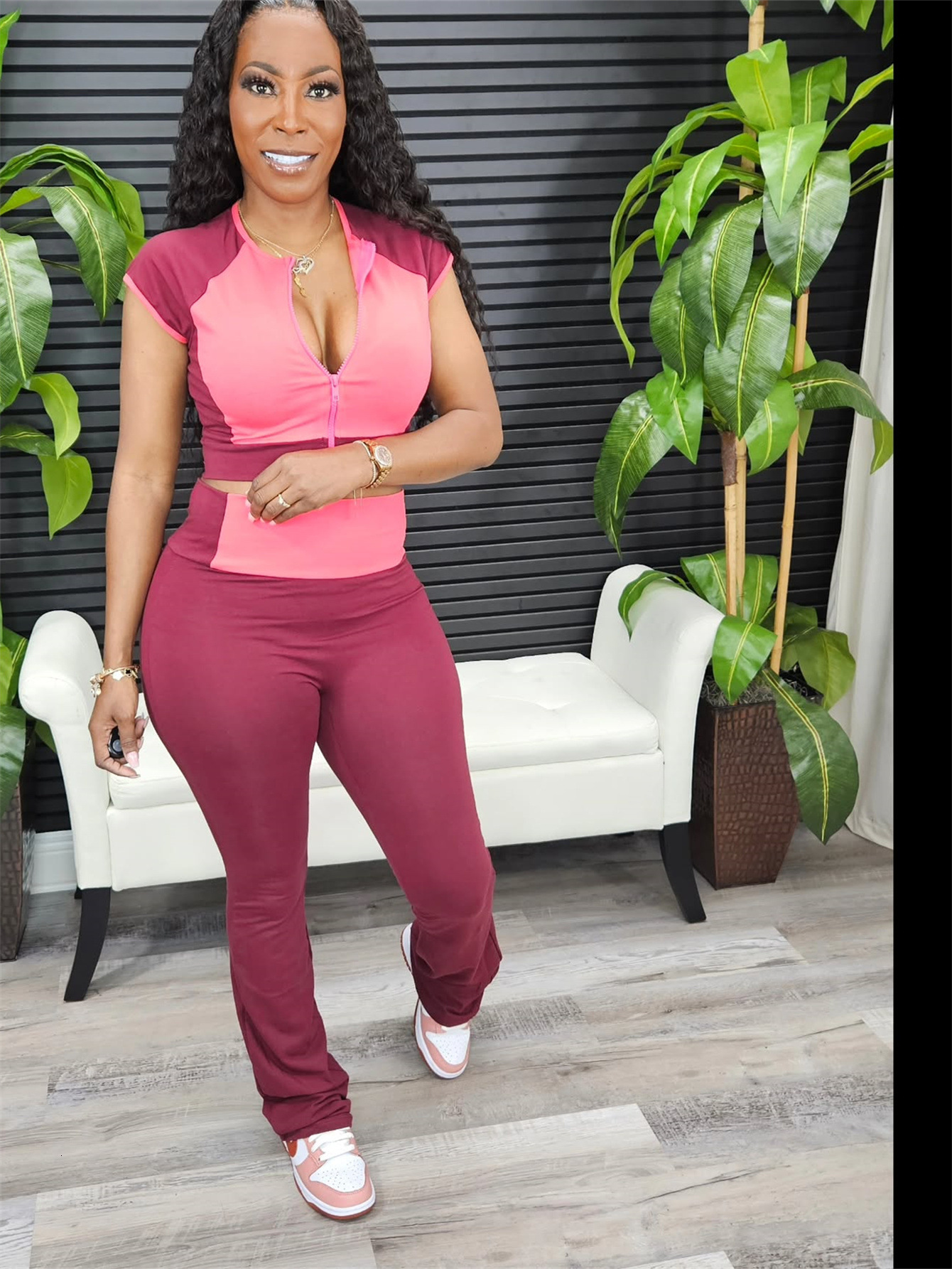 2025S Designer Women S Set Summer New Women S Sexy Fashion Splicing Top Slim Fit Elastic Hip Hugging Pants Set