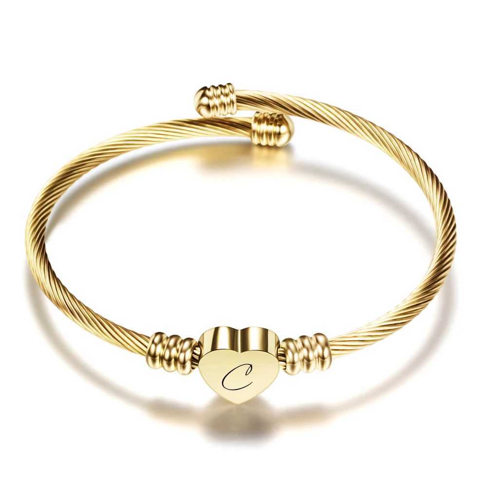 Golden Heart Charm Cable Initial Bracelet Female 26 Letter A to Z Bracelet Y250408