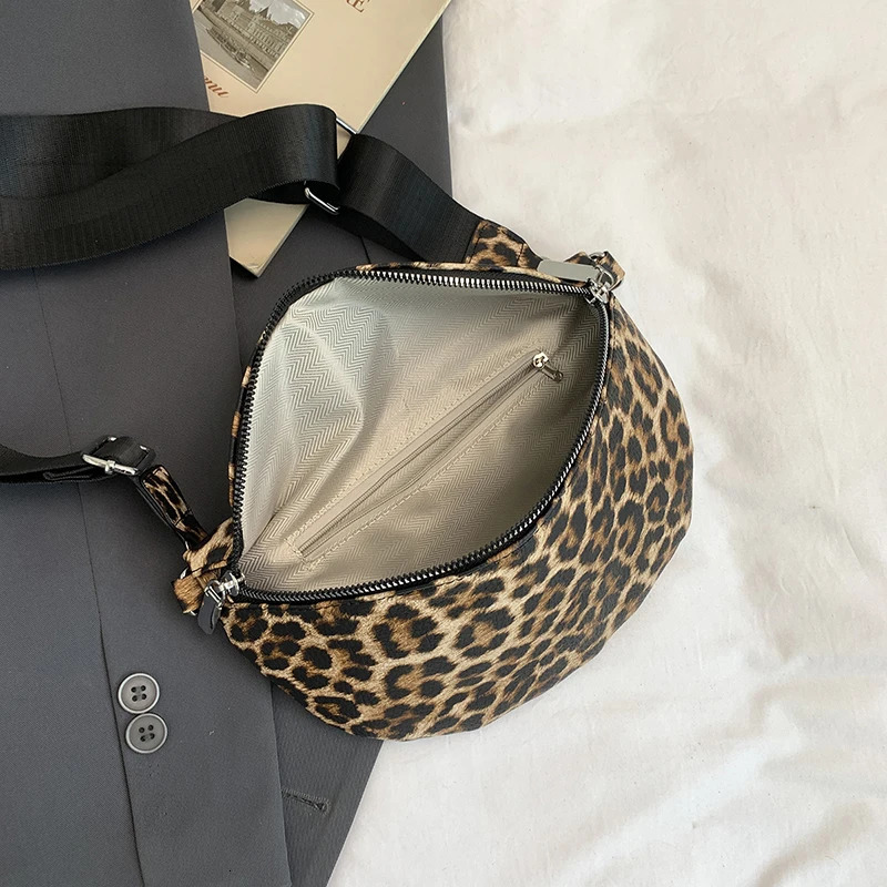 Leopard Print Woman Waist Bag Fashion Chest Bag Leather Fanny Pack Female Casual Shopping Shoulder Crossbody Bag Phone Purs 251107