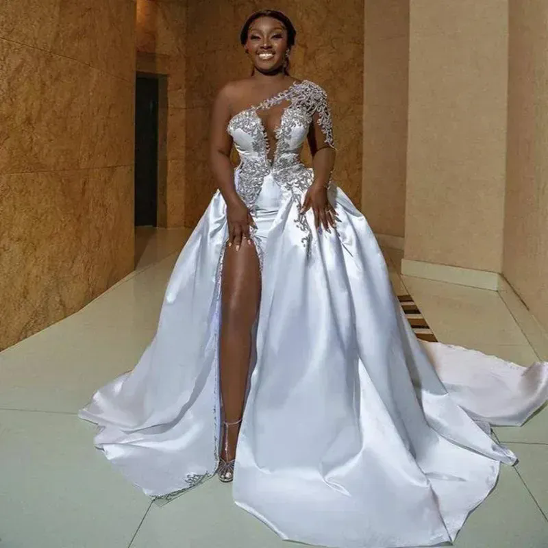 Sexy Long Sleeves One Shoulder Satin A Line Wedding Dresses Side High Slit Beading Appliques Bridal Gowns Vestidos De Novia for Brides