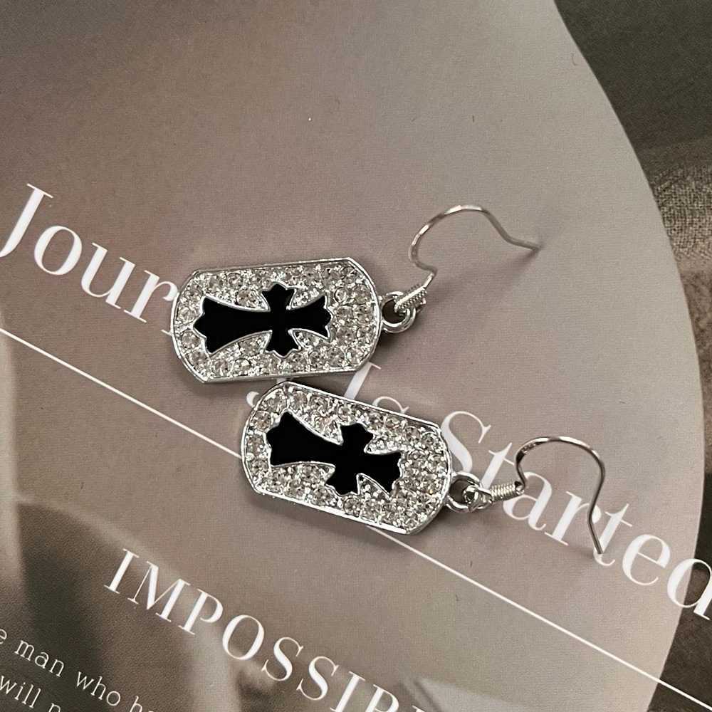 Hot earrings S925 silver needle set diamond cross earrings Japanese and South Korean wind network red temperament ear buckle tre Z250408
