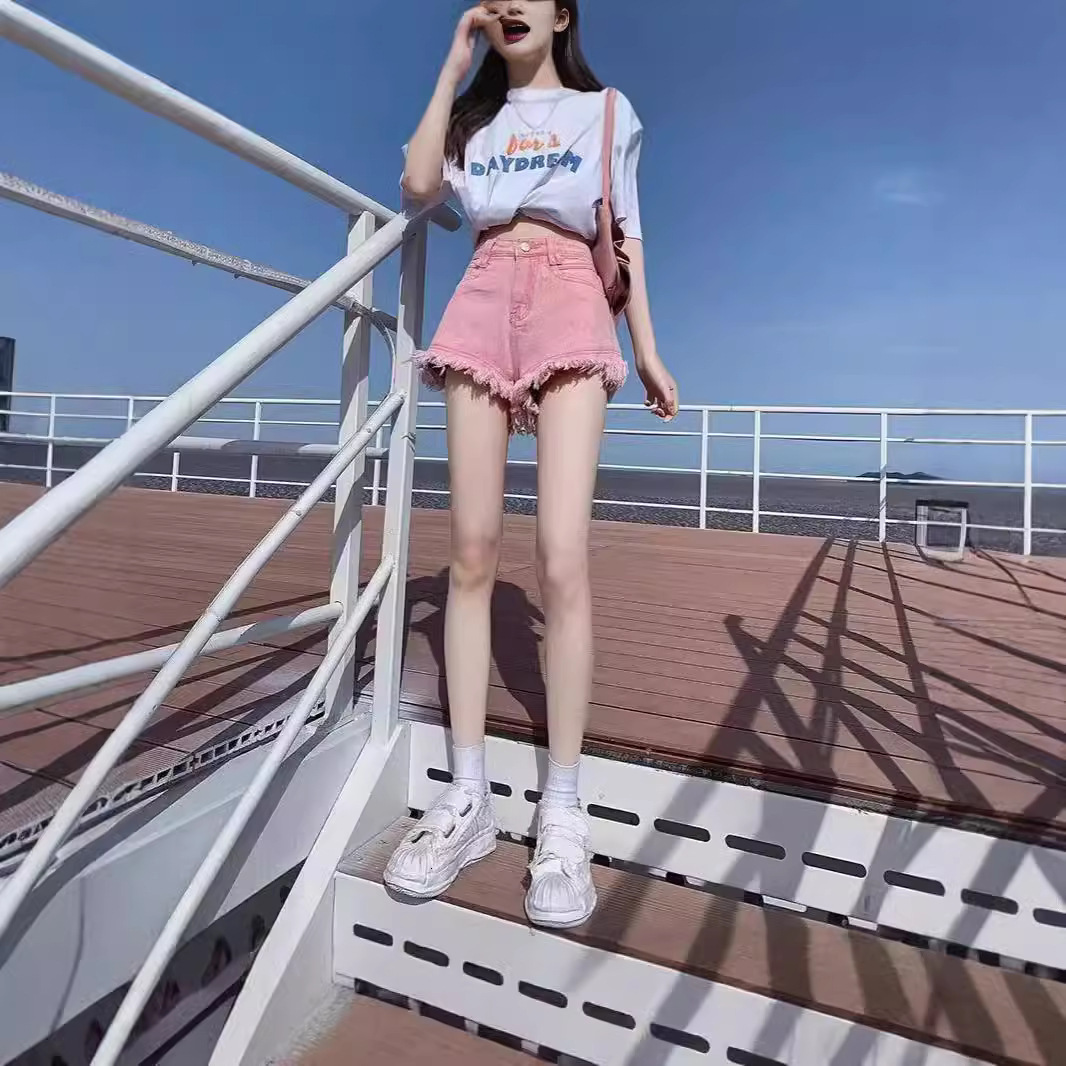2025S Women s Designer Shorts Summer Striped Denim Shorts High Waist Grinding Edge Tight Hot Pants Large Size Thin Jeans Fashion Beach Pants