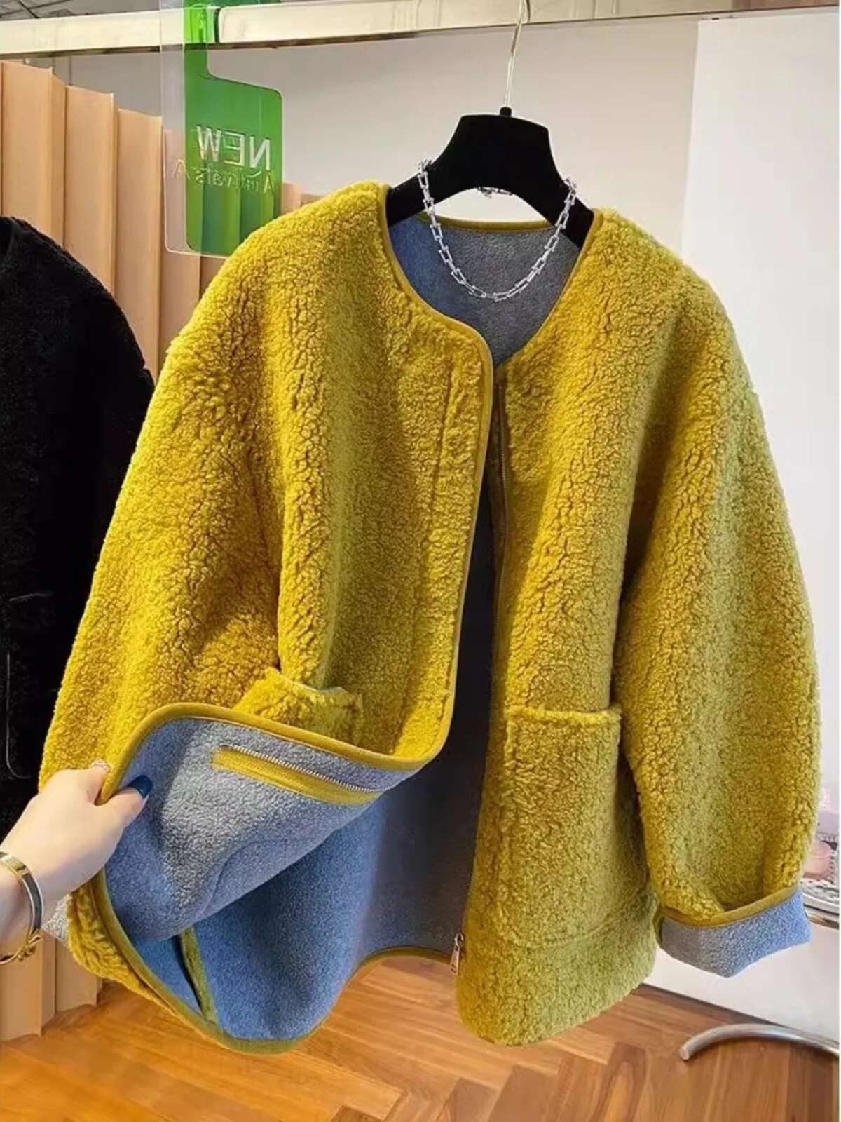 High Grade Lamb Wool Jacket For Women Loose Warm Veet Coat 2025 New Spring Autumn Large Pockets Fashion Outerwear M-3Xl