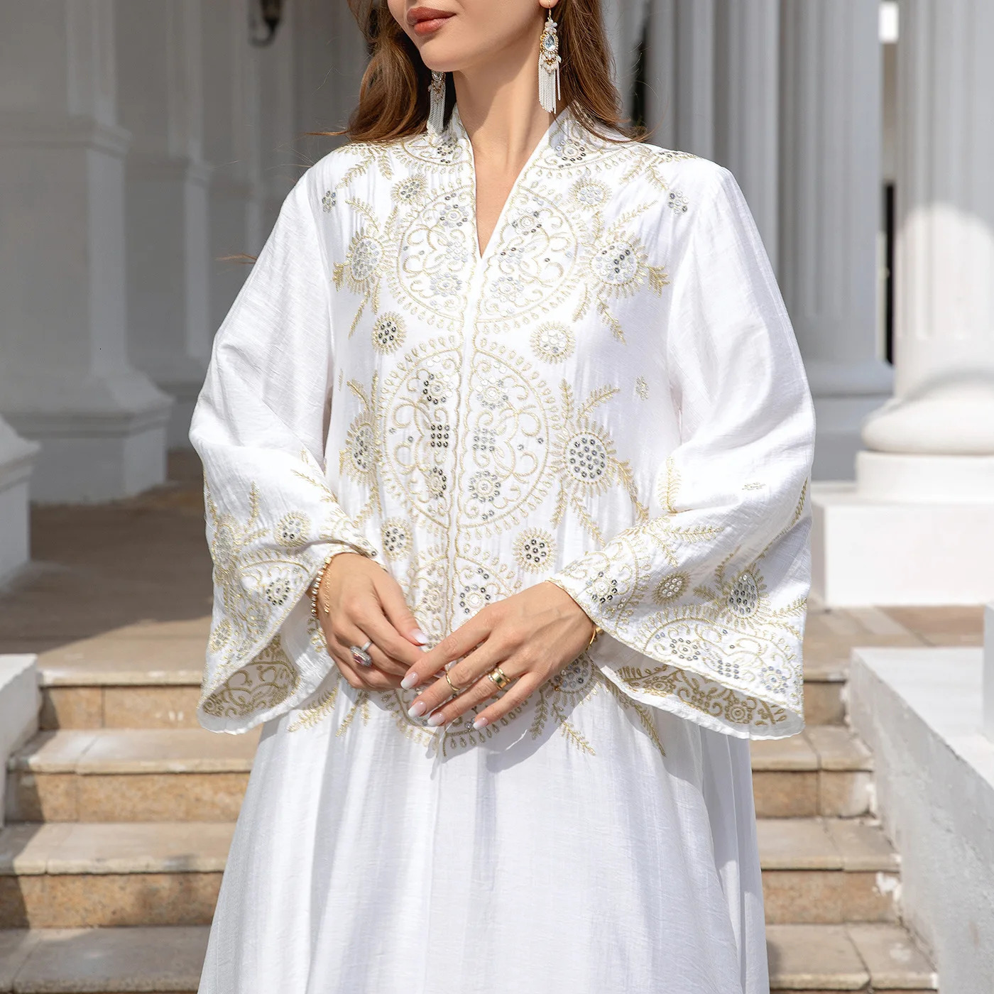 Muslim Womens White Abaya ed Traditional Evening Dress Middle East and Dubai 250409