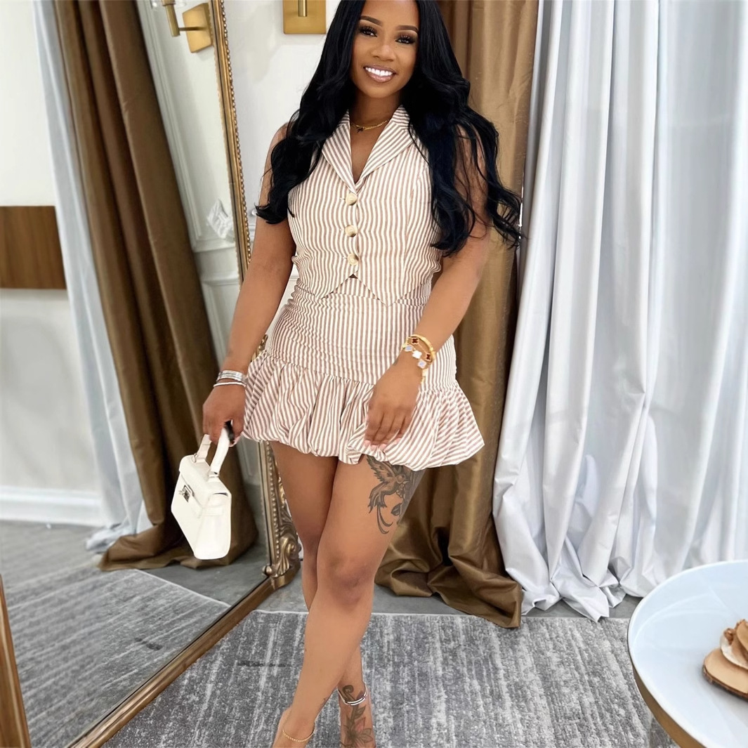 2025S Designer Women S Set Summer New Women S Fashion Style V Neck Contrasting Stripes Single Breasted Sleeveless Vest