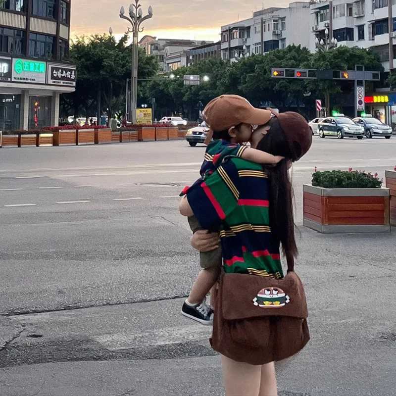 Striped summer short sleeved explosive street mom womens clothing Western style T-shirt for parents and childrens suit S2548